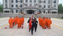 五星閃耀，國旗飄揚(yáng)——贊皇金隅舉行“五一”升旗儀式