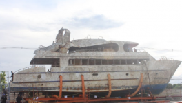 普吉沉船鳳凰號設(shè)計(jì)建造不合格！填混凝土穩(wěn)船身