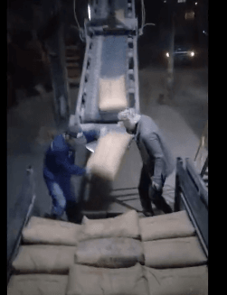 停窯：這邊排隊“搶購”水泥！ 而華東、華北降價“大甩賣”！