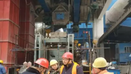 武保部也加入火熱進(jìn)行5號窯大修工作