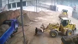 事故通報：被鏟車誤鏟入進料口員工不幸已身亡