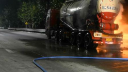 緊急！散裝水泥車起火，救援時(shí)突發(fā)爆響！