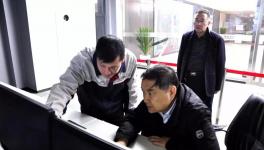 縣長帶隊夜查環(huán)保，察看中聯(lián)水泥廠區(qū)監(jiān)控！